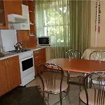 On Evreyskaya 42a Апартаменти
