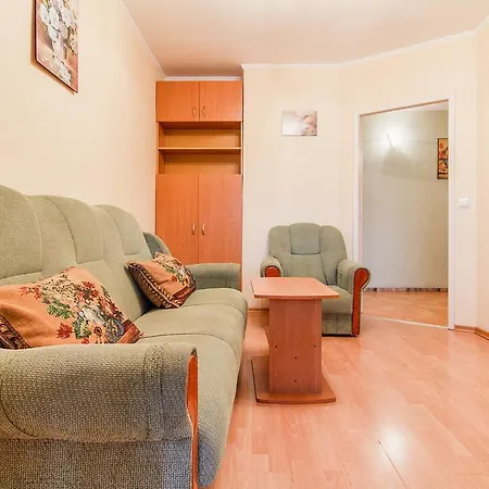 Apartment On Evreyskaya 42a *