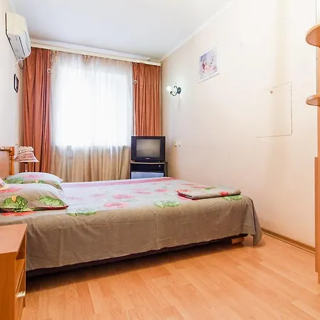 Apartment On Evreyskaya 42a *
